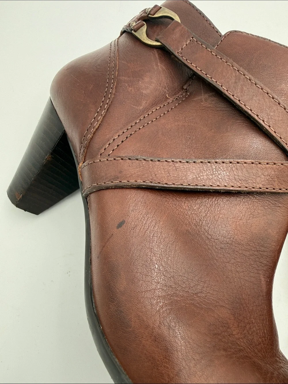 Nurture Women's Brown Leather Ankle Booties 10M Side Zip fall casual office Y2K